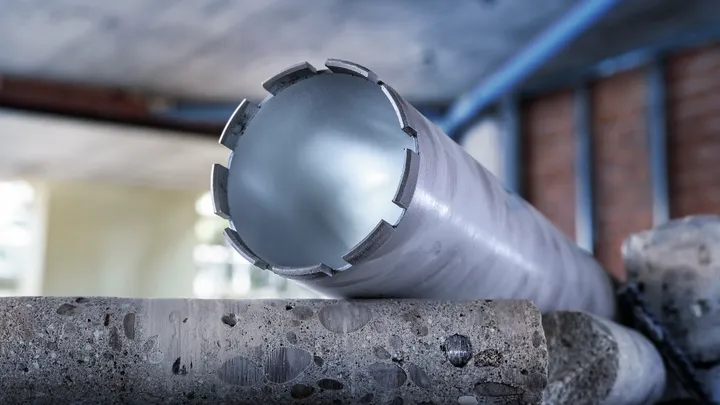 Elmas kaplı karot ucu ile beton delme uygulaması