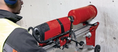 Elektrik, su, doğalgaz gibi tesisat geçişleri için karotla delik açma